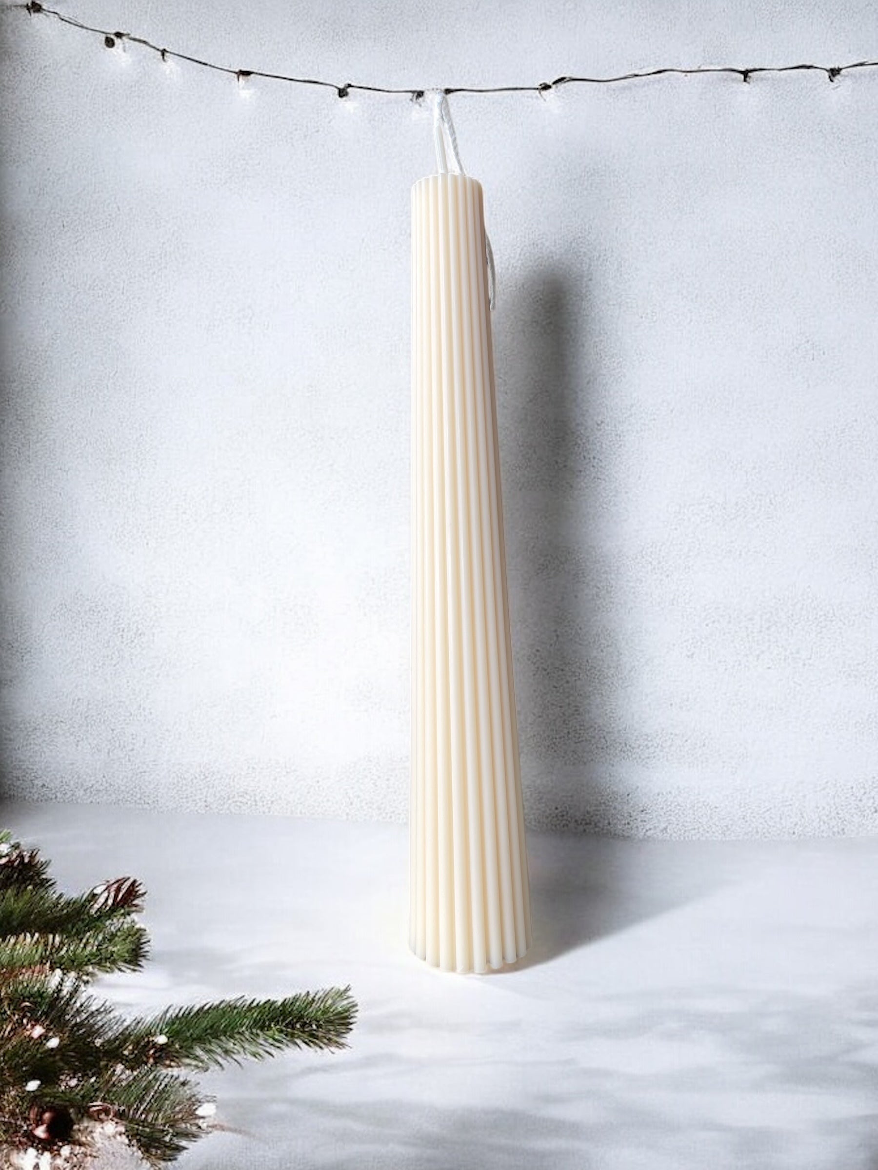 DECORATIVE CANDLE - RIBBED WIDE CHRISTMAS PILLAR CANDLE