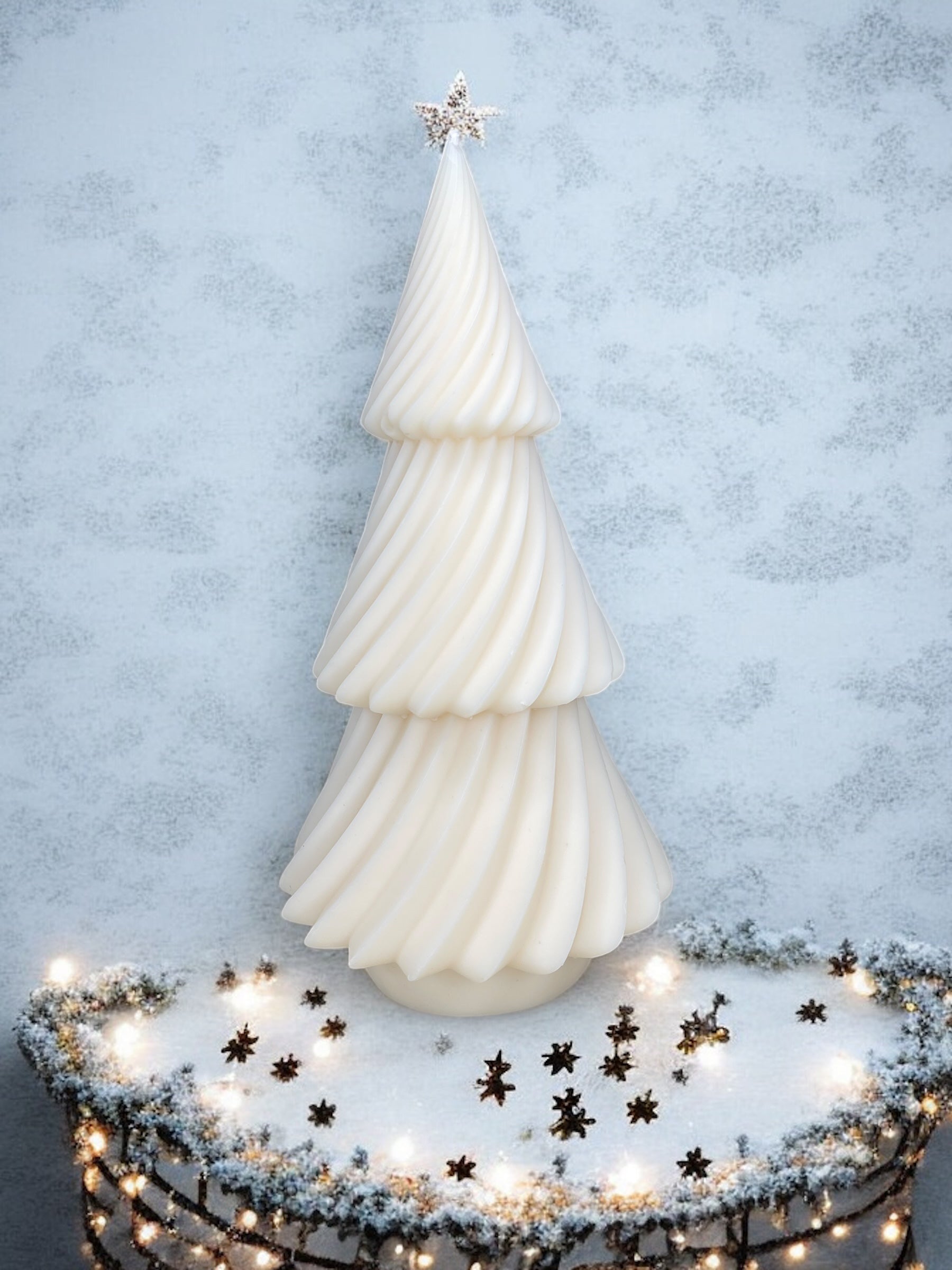 DECORATIVE CANDLE - EXTRA LARGE SWIRL CHRISTMAS TREE