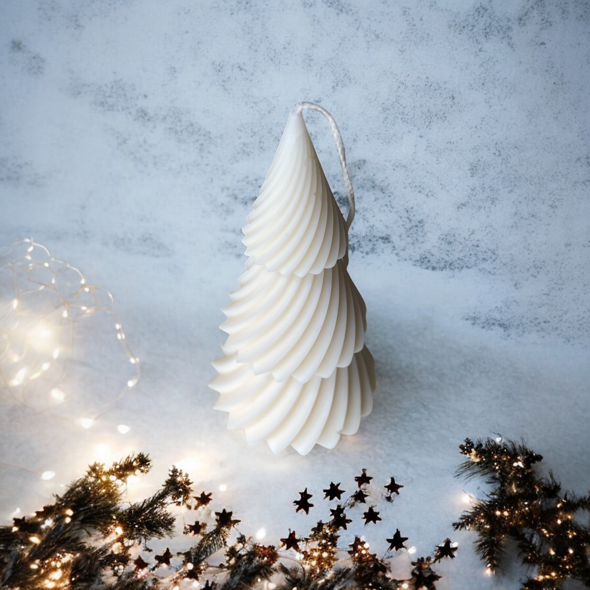 DECORATIVE CANDLE - LARGE SWIRL CHRISTMAS TREE