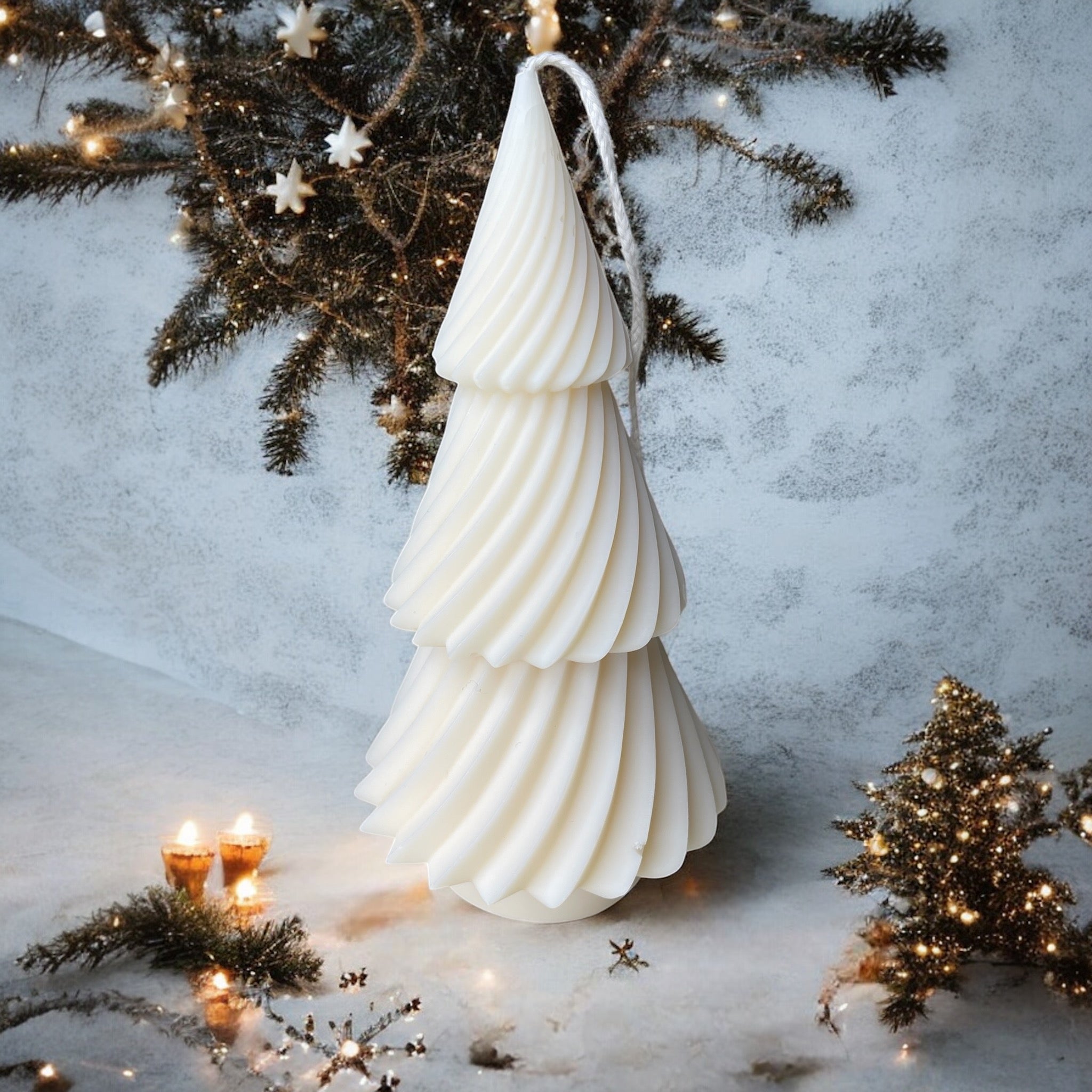 DECORATIVE CANDLE - LARGE SWIRL CHRISTMAS TREE