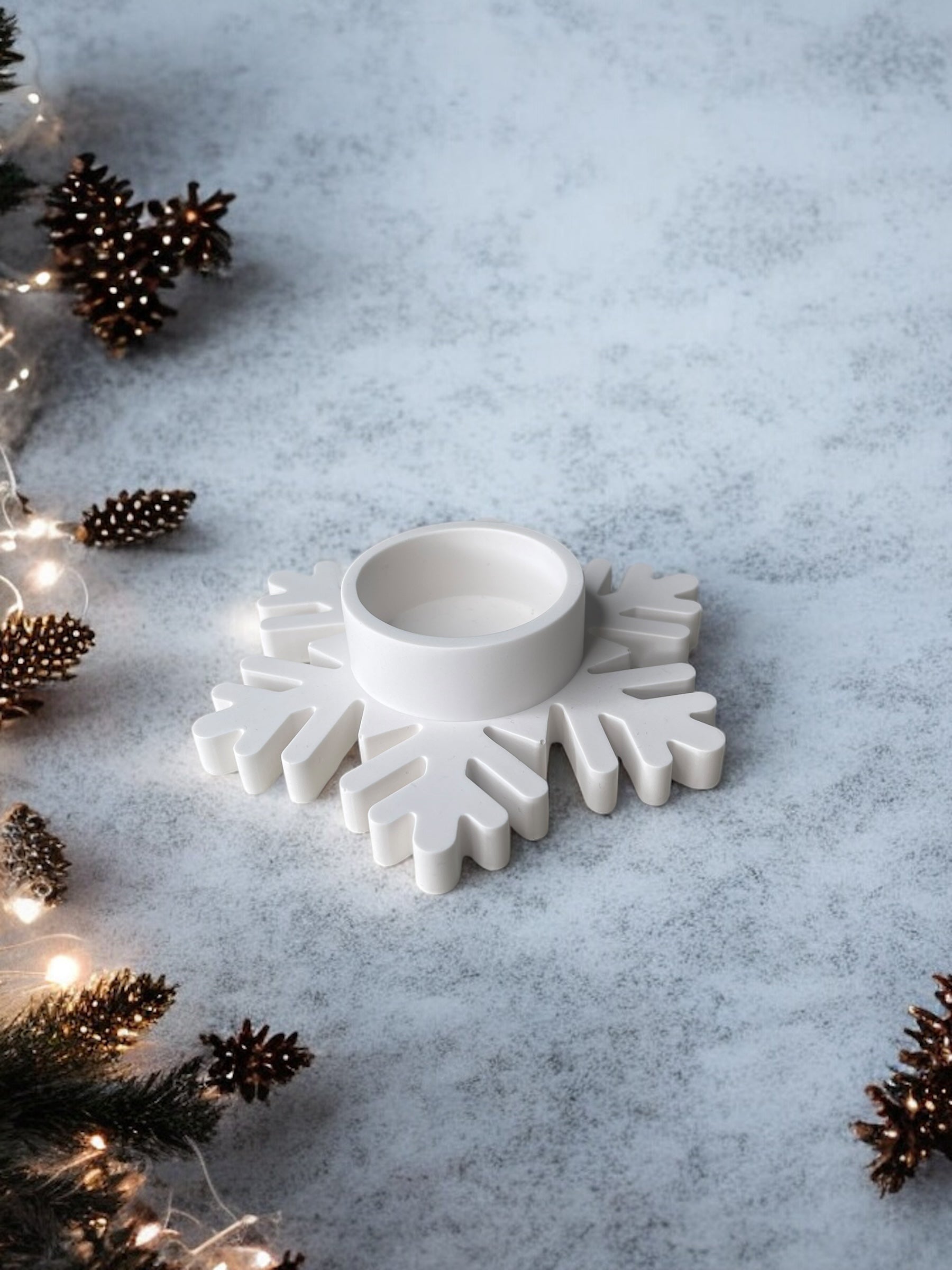 JESMONITE SNOWFLAKE TEALIGHT HOLDER